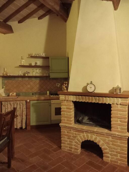 Country House - La Casetta Nel Borgo 산베난초 외부 사진